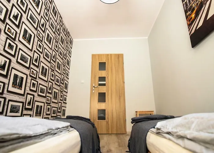 Jdk Serbinowska 53m2 6-osobowy 公寓